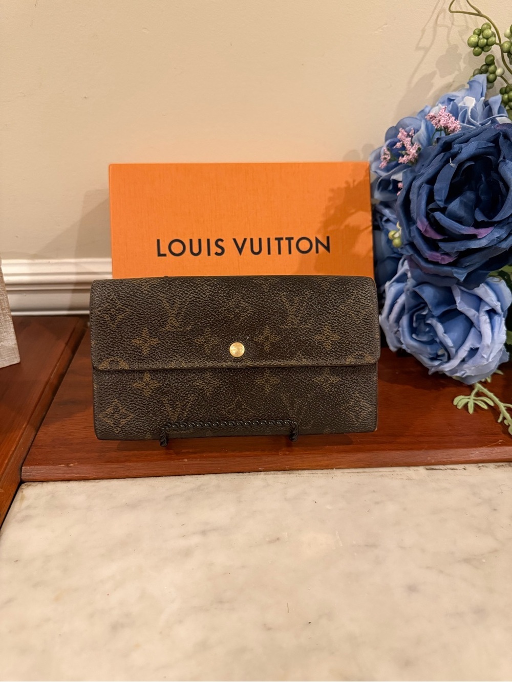 🌸 2 Day Sale! - Louis Vuitton Brown Monogram Canvas Snap Wallet